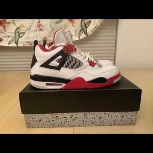 Jordan 4 2012 “ Fire Red “ Size 12